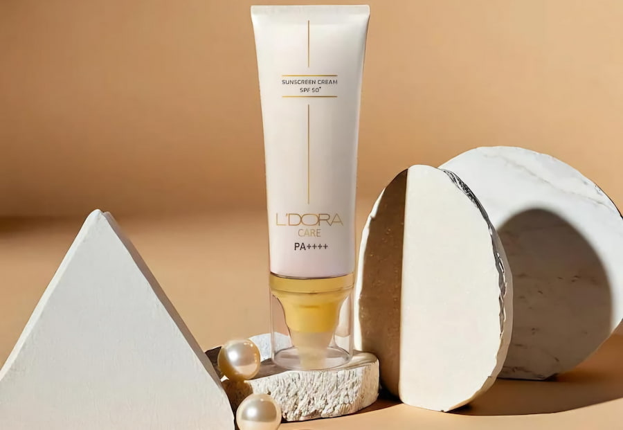 قیمت خرید کرم ضد آفتاب بدون رنگ و فاقد چربی SPF50 لدورا + فروش ویژه